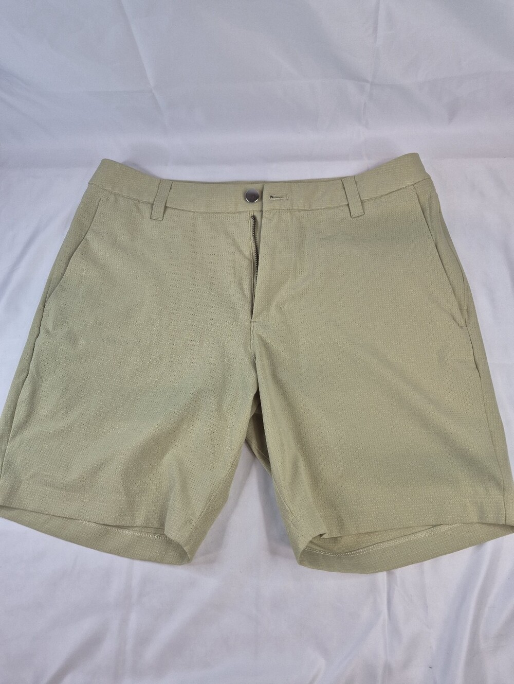 Lululemon Men's Commission Golf Shorts Size 30 Sage Green Stretch Performance
